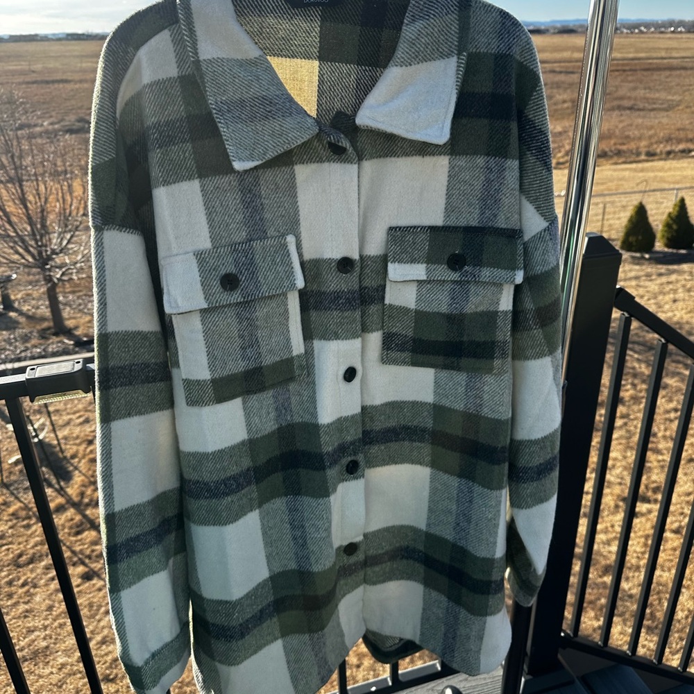 Dokotoo Plaid Green White and Gray Women's Jacket